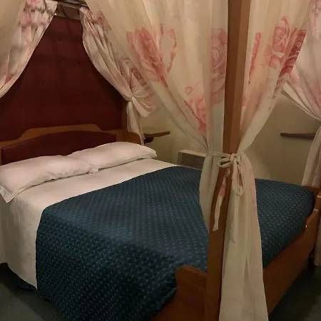 Hotel Ficocle 3*